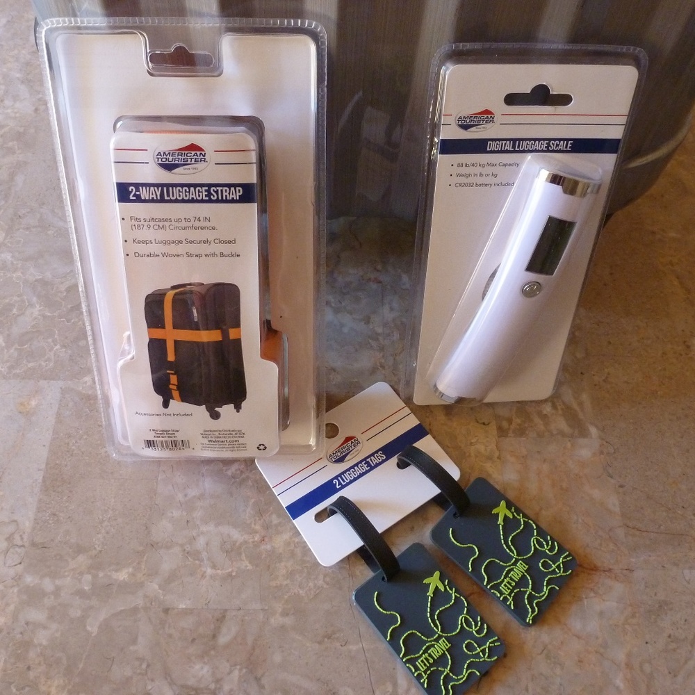 American Tourister Scale, 2-Way Straps N Tag Combo